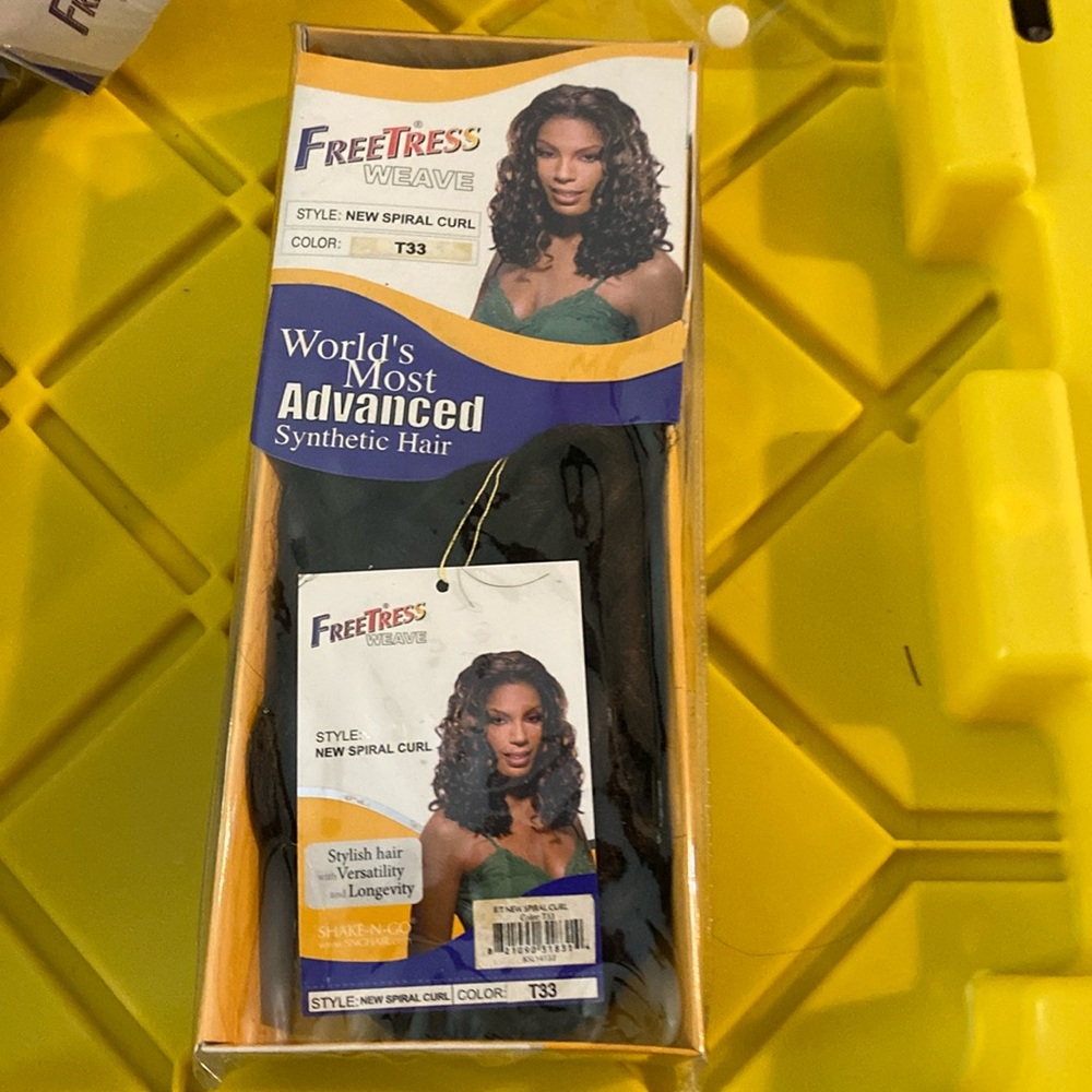 Freetress Weave New Spiral Curl T33 Synthetic hair